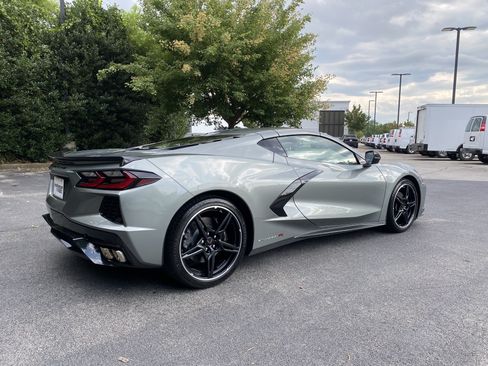 Used 2024 Chevrolet Corvette Stingray Preferred Cpe w/ Battery Protection Package RWD image 9