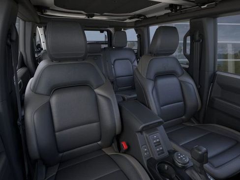 New 2026 Ford Bronco Outer Banks w/ Sasquatch Package image 10
