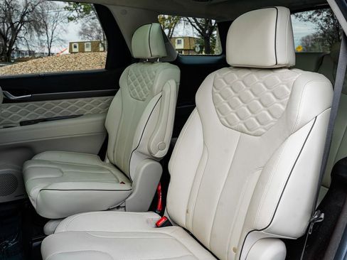 Used 2020 Hyundai Palisade Limited image 16