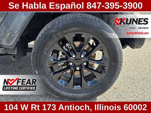 Used 2023 Jeep Gladiator Overland AWD/4WD image 13