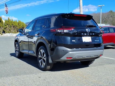Certified 2021 Nissan Rogue SV w/ Premium Package image 6