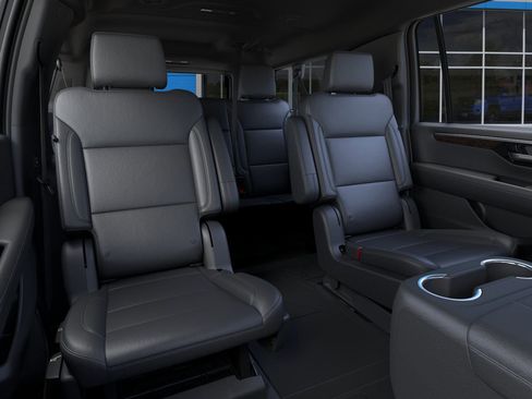 New 2026 Chevrolet Suburban LT w/ Comfort Package image 17