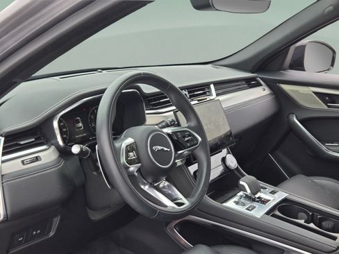 Used 2024 Jaguar F-PACE R-Dynamic S AWD/4WD image 10
