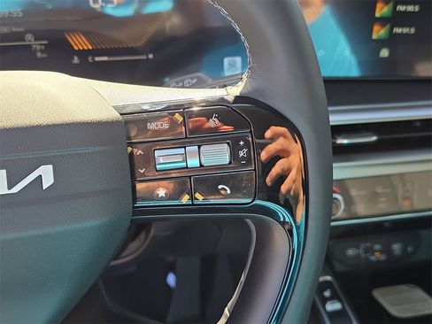 New 2026 Kia Sorento S image 31