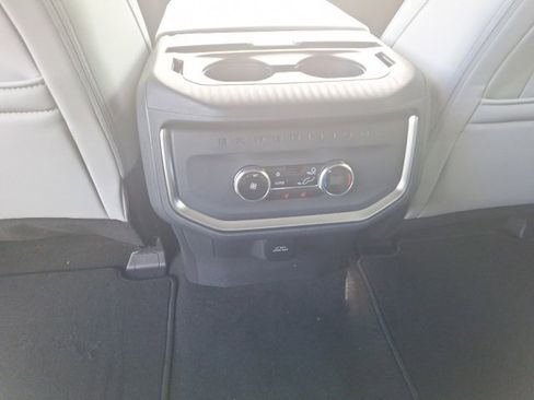 New 2025 Ford Expedition Platinum w/ Driver's Package image 12