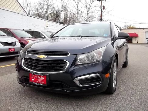 Used 2015 Chevrolet Cruze LS image 1