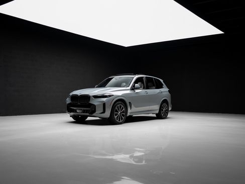Used 2024 BMW X5 sDrive40i w/ M Sport Package RWD image 88