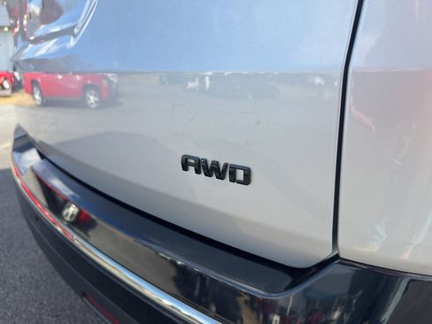 Used 2020 Chevrolet Traverse Premier w/ Redline Edition image 6