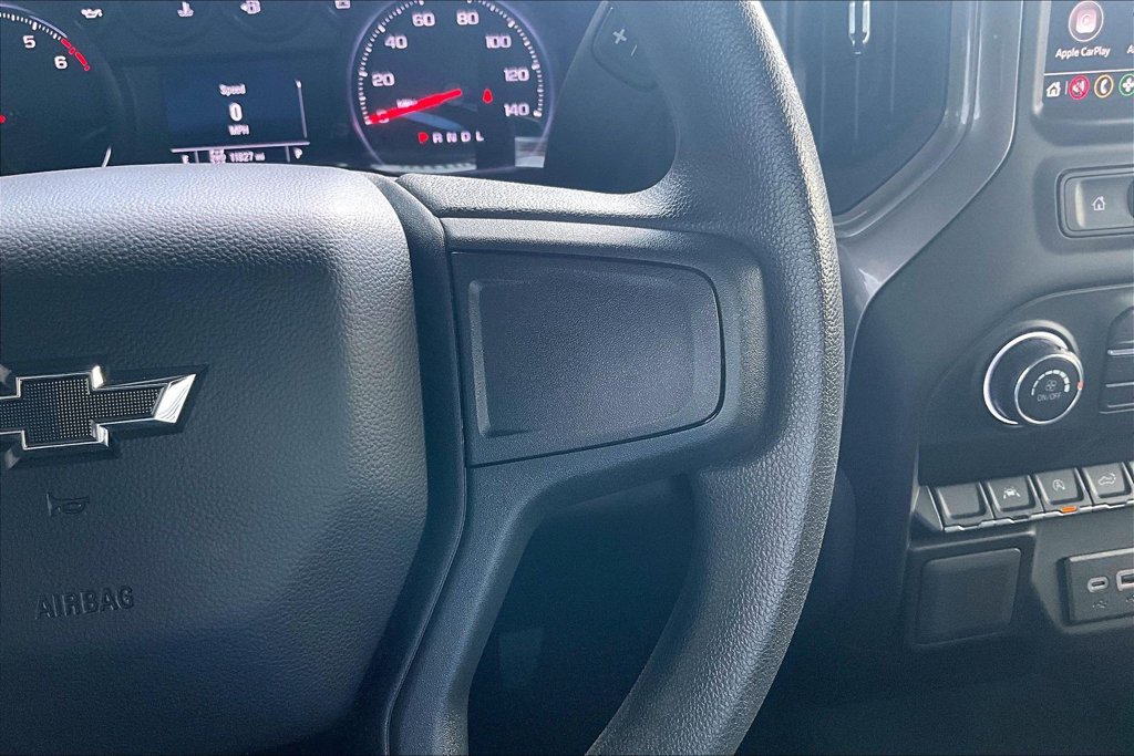 Used 2025 Chevrolet Silverado 1500 Custom Trail Boss w/ Dark Appearance Package AWD/4WD image 8