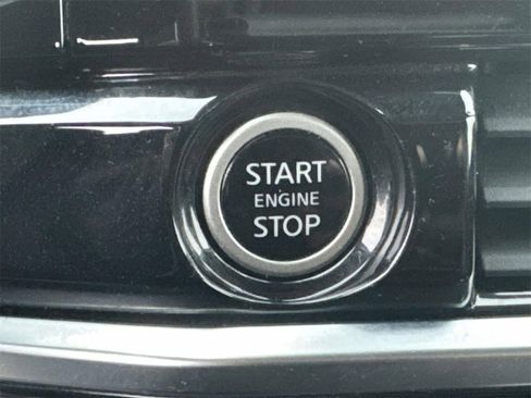 Used 2022 Nissan Pathfinder SL image 26