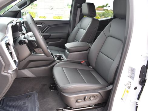 New 2026 GMC Canyon Elevation w/ Convenience Package RWD image 23