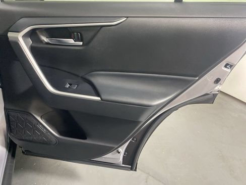 Used 2022 Toyota RAV4 XLE Premium AWD/4WD image 30
