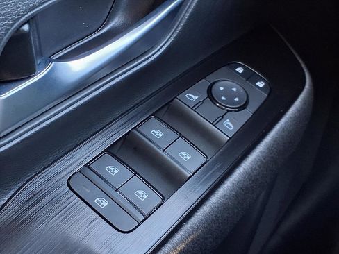 New 2026 Nissan Kicks SV w/ Illumination Package image 23