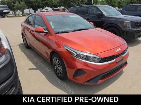 Certified 2023 Kia Forte LXS w/ LXS Technology Package FWD image 3