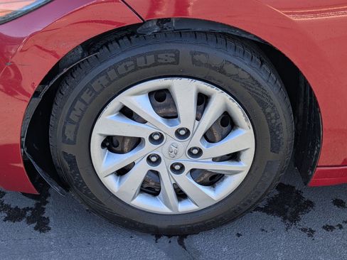 Used 2017 Hyundai Elantra SE FWD image 13