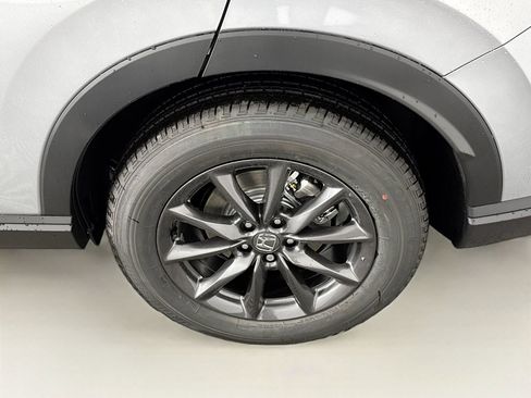 Used 2023 Honda CR-V EX-L image 4