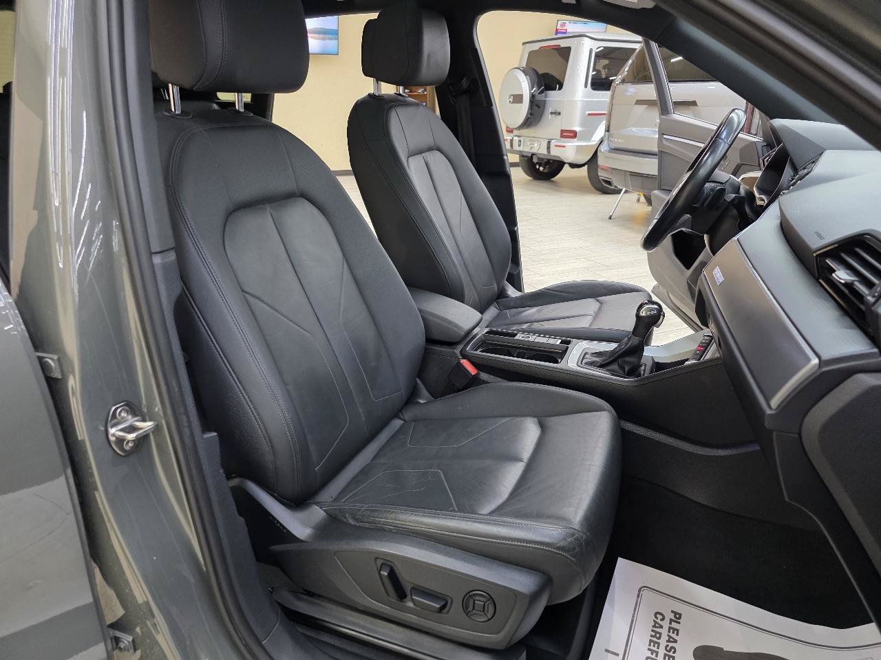 Used 2022 Audi Q3 2.0T Premium Plus w/ Premium Plus Package AWD/4WD image 21