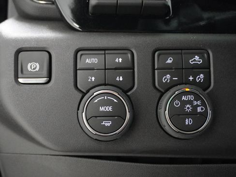 New 2026 Chevrolet Silverado 1500 ZR2 w/ Dark Appearance Package AWD/4WD image 17
