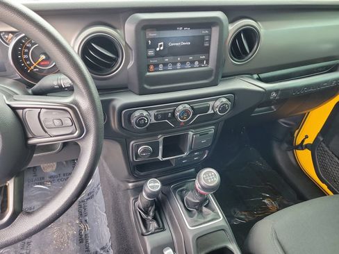 Used 2021 Jeep Wrangler Unlimited Sport AWD/4WD image 18