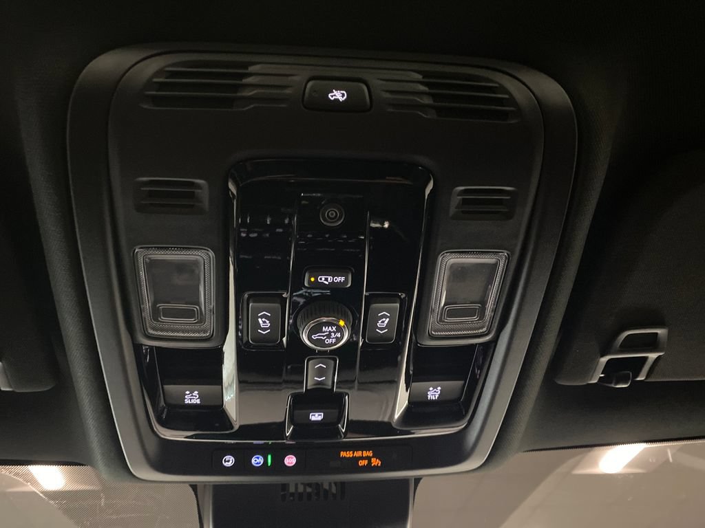 Used 2026 GMC Yukon Denali w/ Denali Reserve Package AWD/4WD image 26