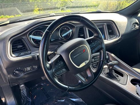 Used 2021 Dodge Challenger SXT RWD image 8
