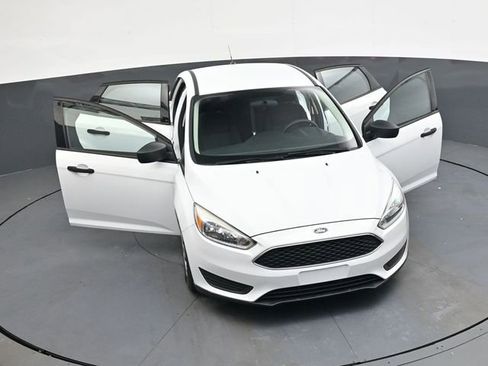 Used 2015 Ford Focus S FWD image 39