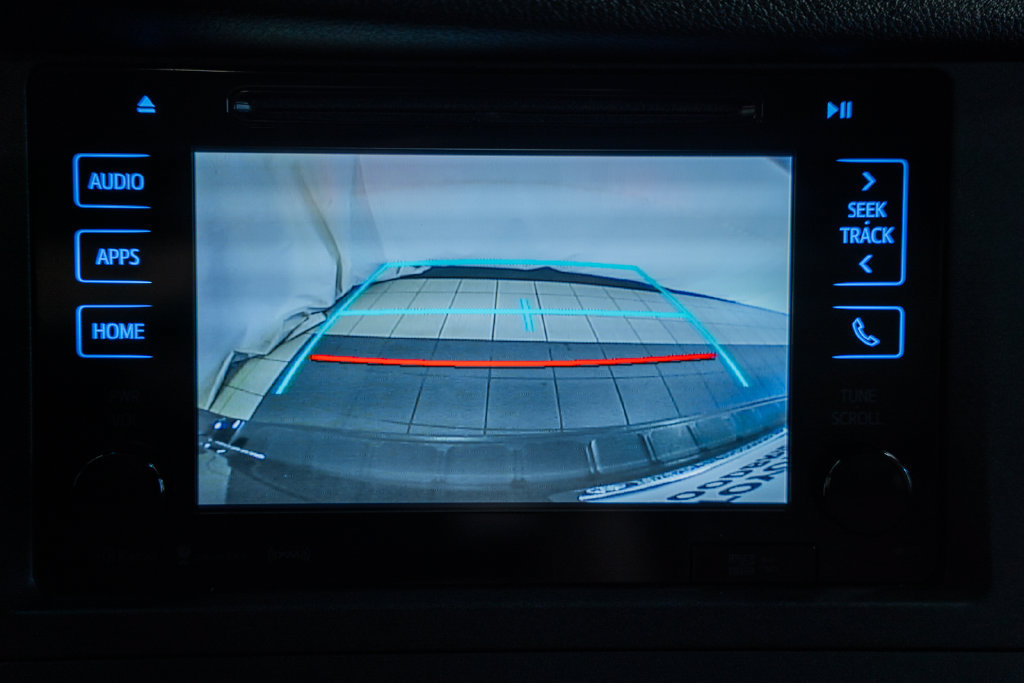 Used 2017 Toyota Sienna XLE w/ XLE Navigation Package FWD image 25