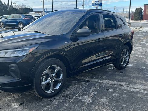 Used 2023 Ford Escape ST-Line w/ Tech Pack #1 image 4