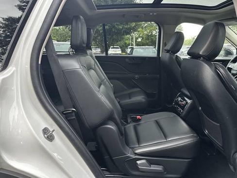 Certified 2023 Lincoln Aviator AWD w/ Premium Package image 36