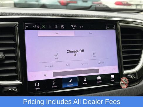 Used 2023 Chrysler Pacifica Touring-L FWD image 9