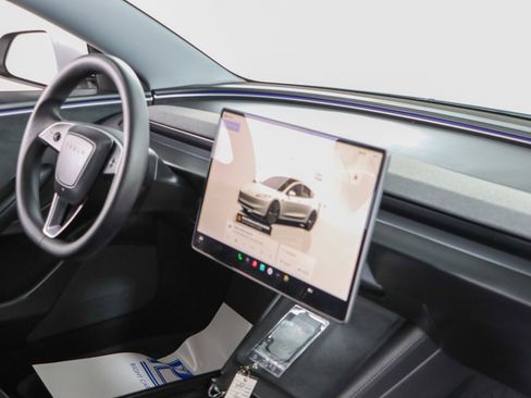 Used 2025 Tesla Model 3 Long Range image 23