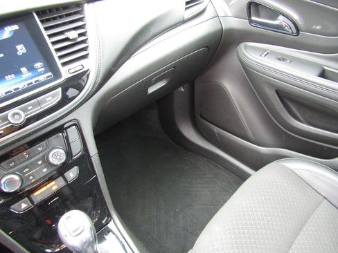 Used 2018 Buick Encore Preferred FWD image 26