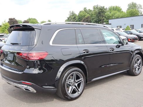 Used 2025 Mercedes-Benz GLS 450 4MATIC w/ AMG Line Exterior image 5