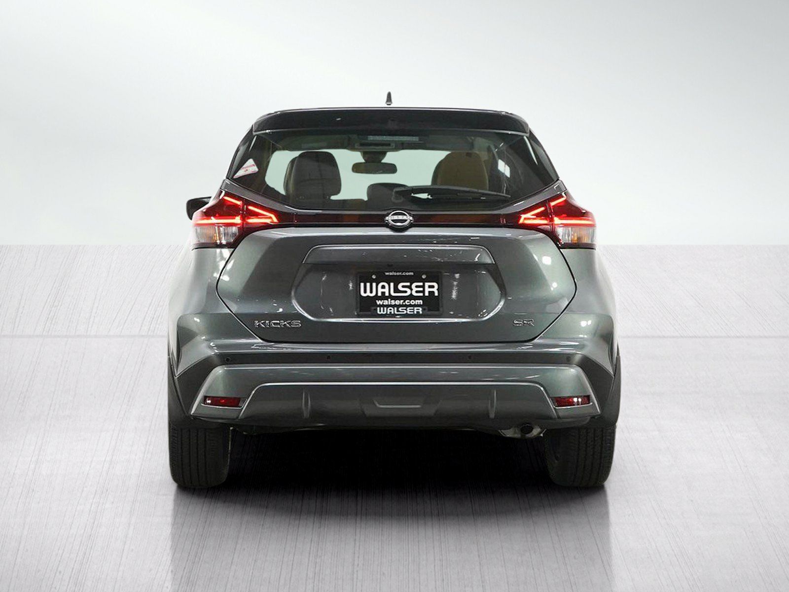 Used 2024 Nissan Kicks SR w/ SR Premium Package FWD image 4