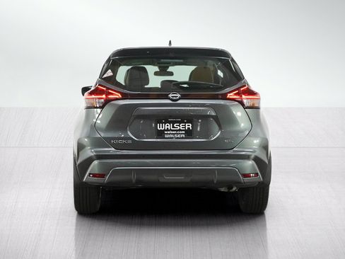 Used 2024 Nissan Kicks SR w/ SR Premium Package FWD image 4