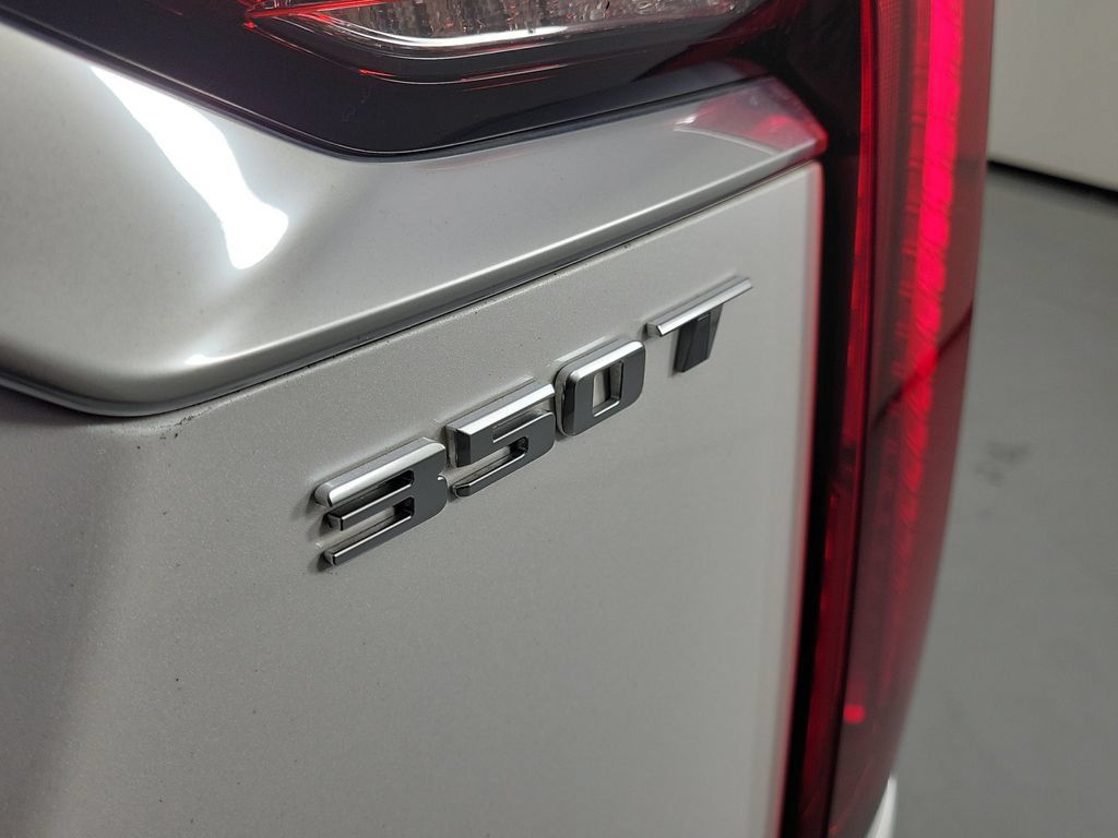 Certified 2023 Cadillac XT6 Luxury FWD image 6