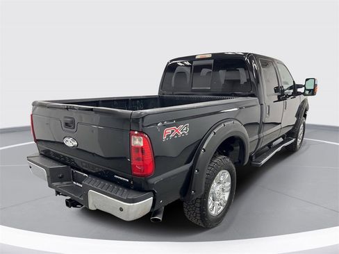 Used 2014 Ford F350 Lariat image 3
