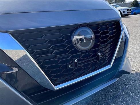 Used 2022 Nissan Sentra SV image 29