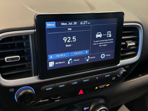 Used 2023 Hyundai Venue SEL w/ Cargo Package image 12