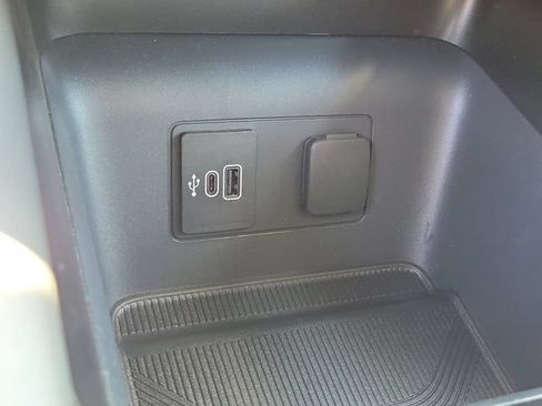 Used 2026 Ford Explorer Active RWD image 11