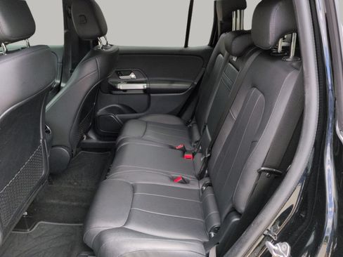 Used 2022 Mercedes-Benz GLB 250 4MATIC image 20