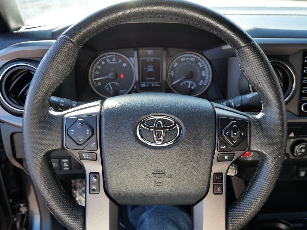 Certified 2020 Toyota Tacoma TRD Off-Road AWD/4WD image 25