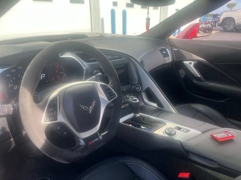 Used 2018 Chevrolet Corvette Z06 RWD image 11