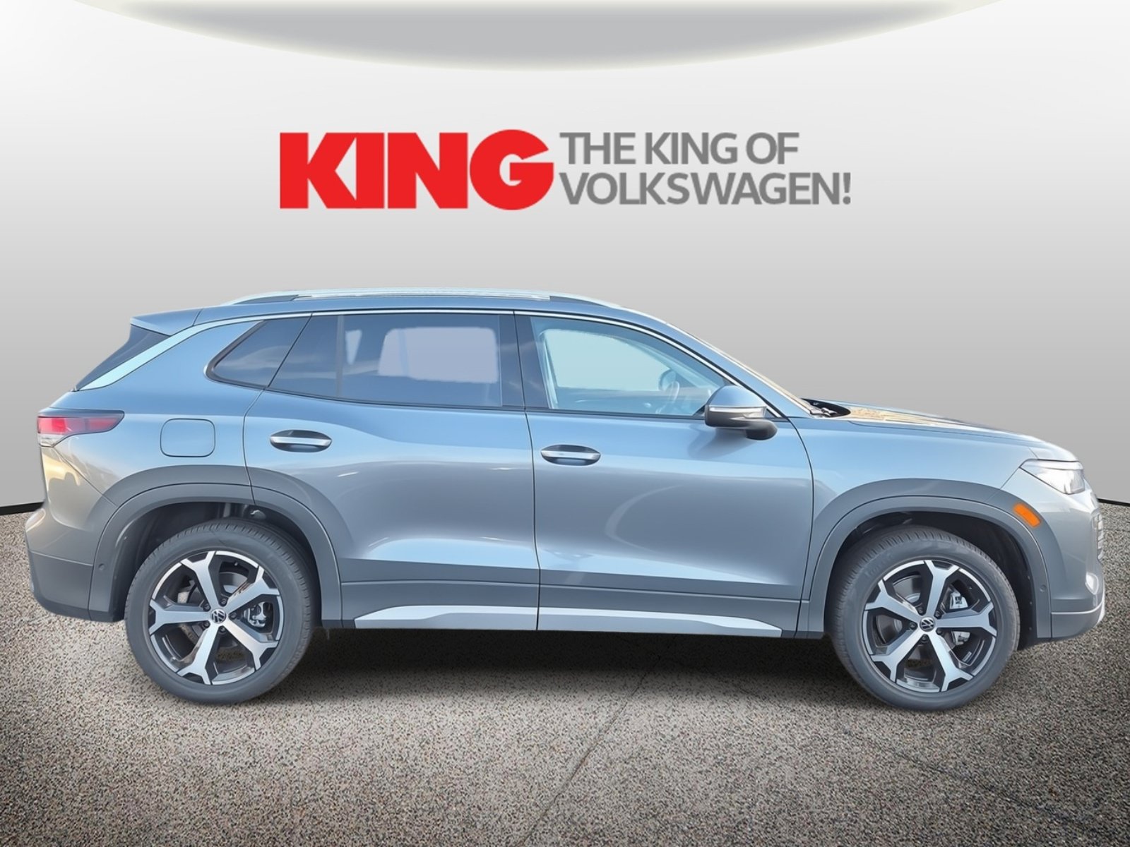 New 2026 Volkswagen Tiguan SE AWD/4WD image 2