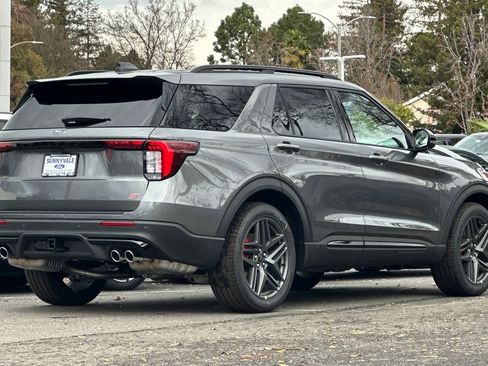 New 2026 Ford Explorer ST w/ Sun And Sound Package image 5