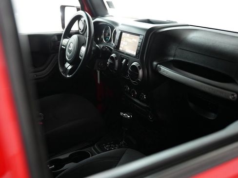 Used 2016 Jeep Wrangler Sport image 39
