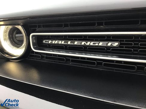 Used 2017 Dodge Challenger GT w/ Driver Convenience Group image 39