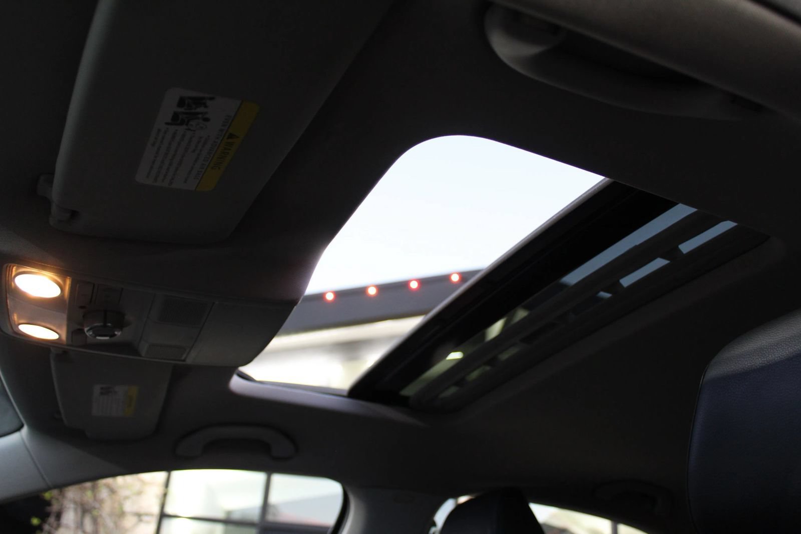 Used 2013 Volkswagen Jetta SE FWD image 23