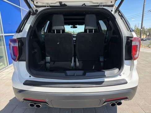 Used 2018 Ford Explorer Sport w/ Equipment Group 401A AWD/4WD image 9