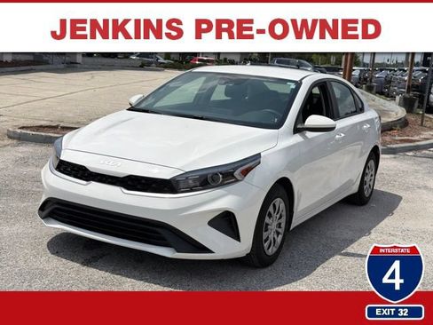 Used 2024 Kia Forte LX FWD image 1